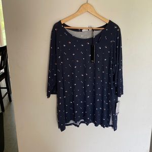NWT 2xThree-quarter sleeve  top navy blue  heart